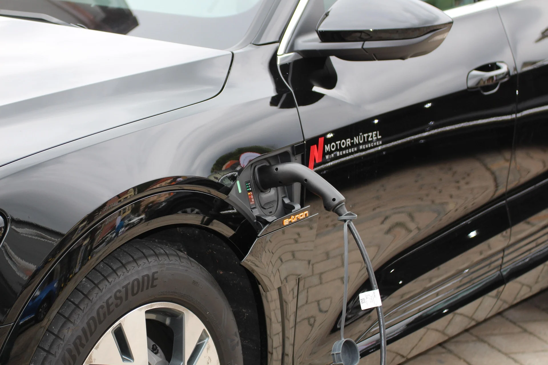 electric vehicle