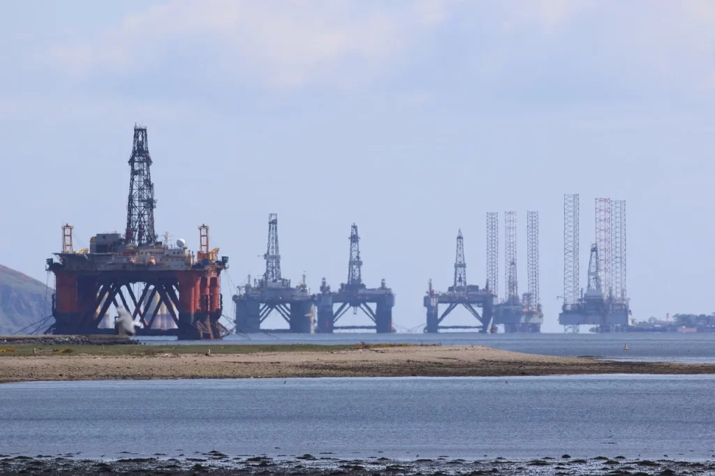 Oil drilling platform Oil drilling platform